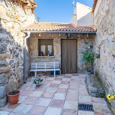 Siesta Y Brisca Kır Evi